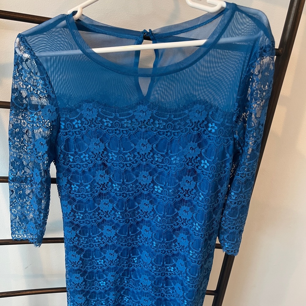 Max and Cleo size 6 beautiful blue lace dress